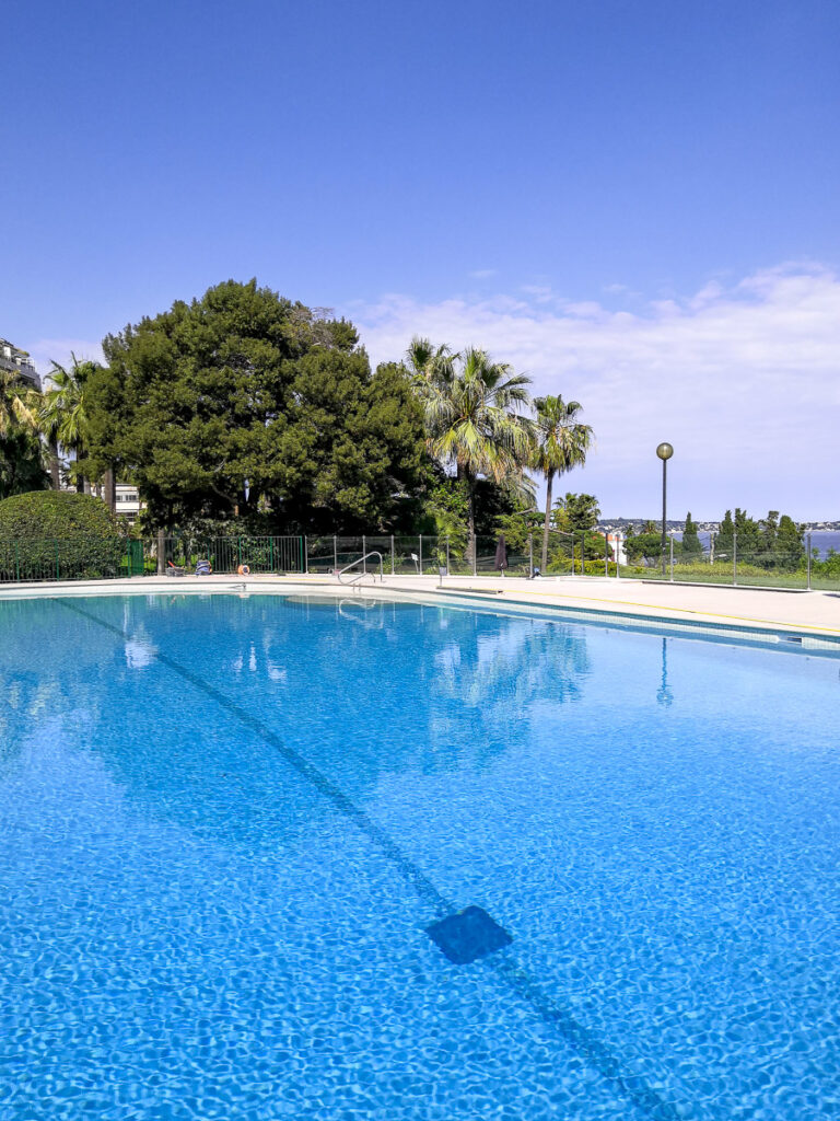 création piscine cannes